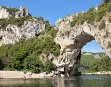Turismo aventurero en Francia: Descubre Les Gorges de l’Ardeche en un viaje inolvidable