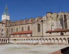 Descubre las tradiciones del Día de San Juan Bautista en Francia: Un viaje imperdible para los amantes del turismo cultural