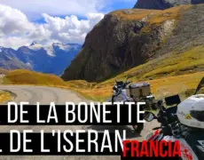 Descubre la emocionante travesía en motonieve por los Alpes franceses: turismo de aventura en un viaje inolvidable