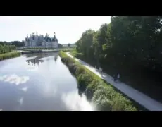Descubre la belleza del río Loira en Francia: Turismo en kayak
